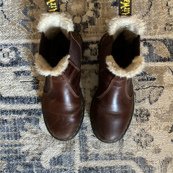 Dr Martens Brown Leather Boots with Fur Lining - Picture 2 of 6